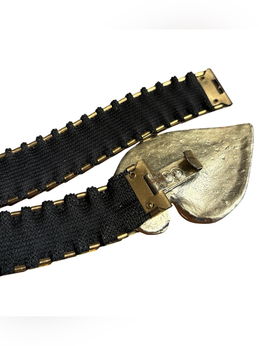 Vintage Metal Stretch Mesh Link Belt with Heavy Leaf Shaped Buckle gold - Picture 4 of 5
